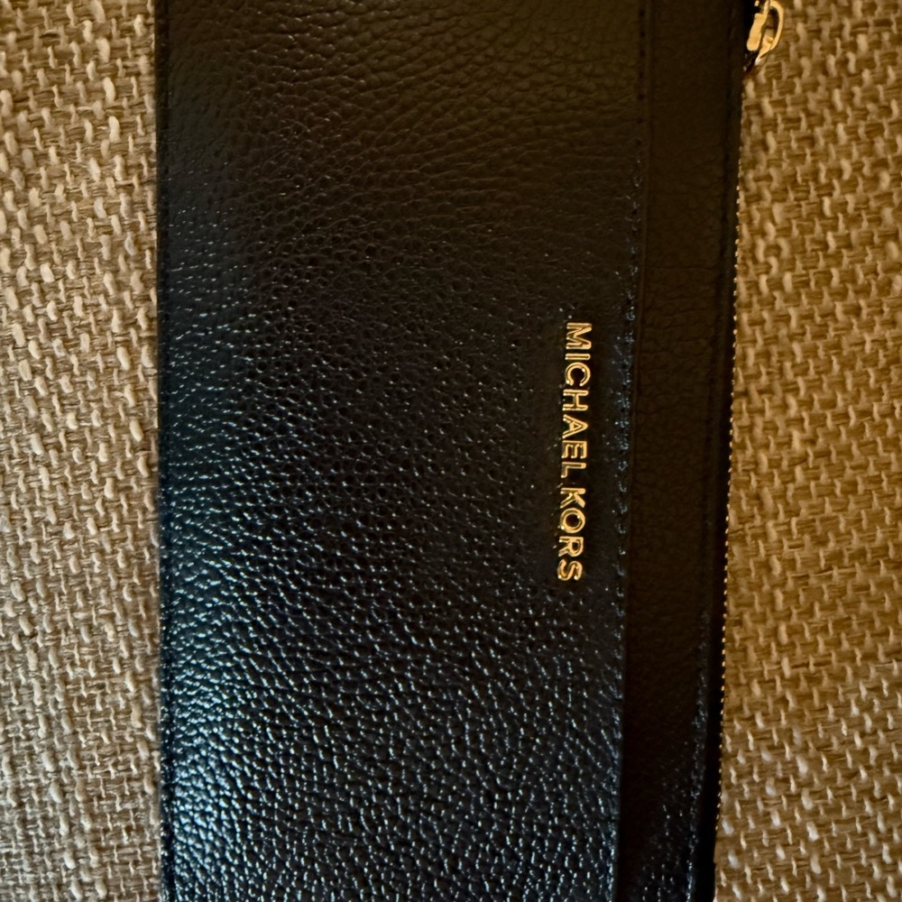 LIKE NEW MICHAEL KORS Black Pebbled Leather Slim Wallet